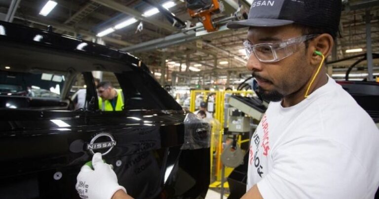 Nissan abre 400 vagas em Resende Nissan inicia contratação de 400 novos funcionários para fábrica em Resende (RJ)