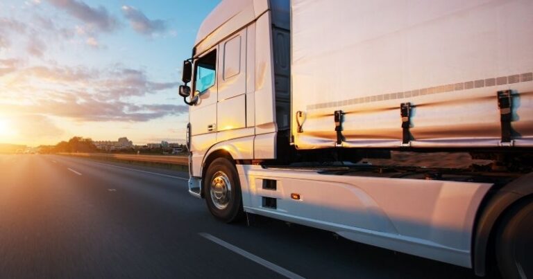 Silva & Silva implementa soluções TOTVS para integrar operações Silva & Silva implementa soluções TOTVS para integrar operações e fortalecer crescimento