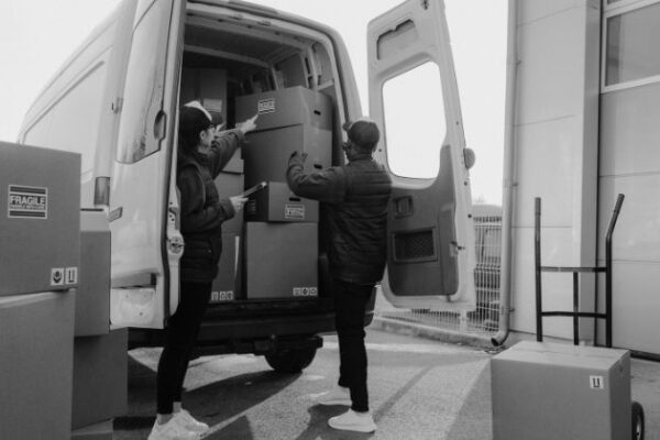 Logística vira diferencial competitivo para micro e pequenas empresas, aponta pesquisa da SuperFrete e CASA
