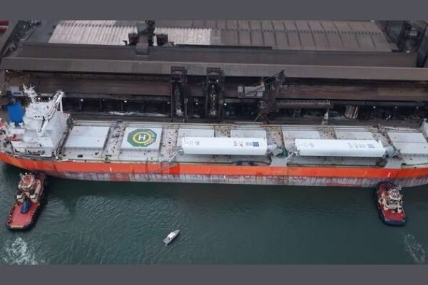 Navio movido a vento leva açúcar brasileiro à China com menor pegada de carbono