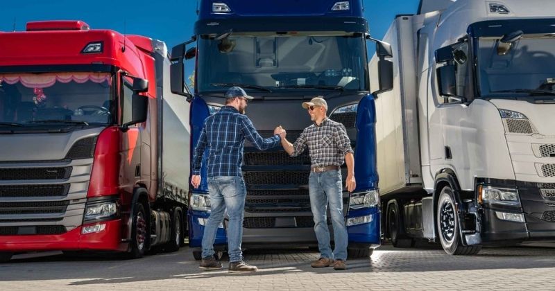 Caminhoneiros atuam como agentes de proteção infantil nas rodovias com apoio da Pamcary