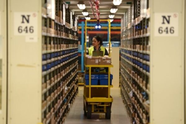 Volvo amplia centro de distribuição no Brasil e eleva capacidade para 65 mil posições de armazenagem