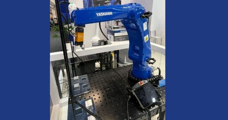 Yaskawa apresenta robô inteligente Next 10 na Fispal 2025