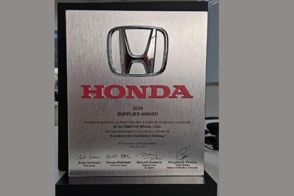 ZF recebe prêmios de excelência da Honda e Toyota