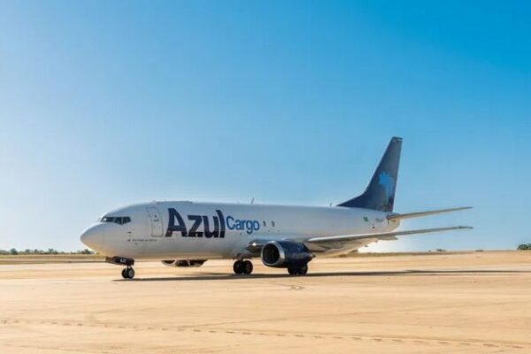 Recife consolida hub logístico Nordeste ao movimentar 6 000 t no semestre via Azul Cargo Express