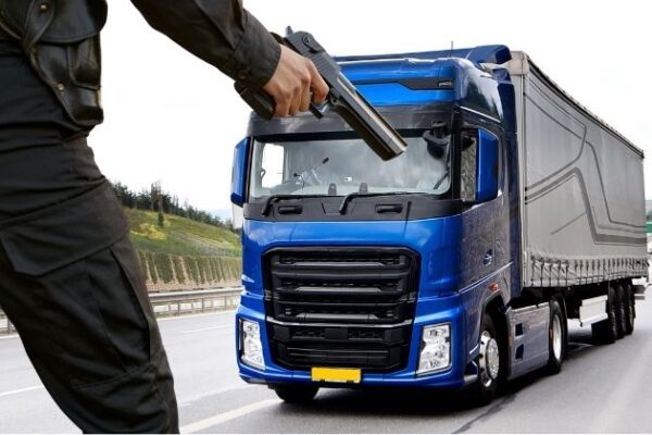 Roubo de cargas aumenta com avanço do e-commerce e impulsiona uso de tecnologias no transporte, comenta T4S