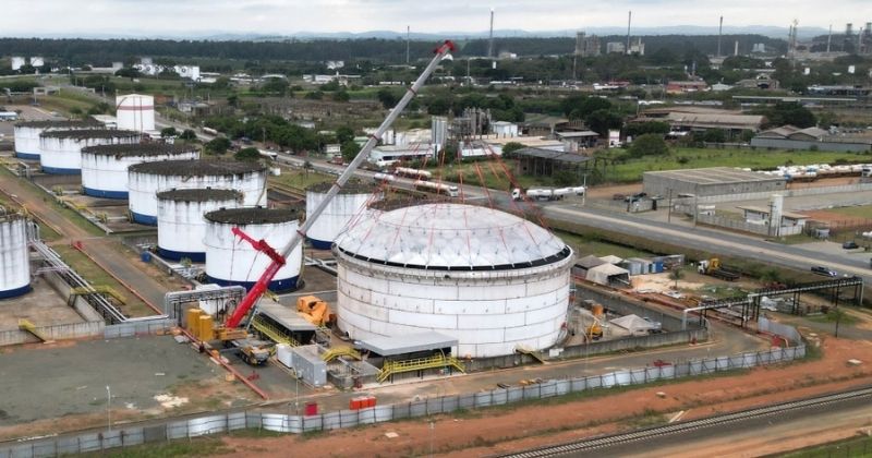 Ultracargo monta domo geodésico de 22 t em tanque de 20.000 m³ em Paulínia