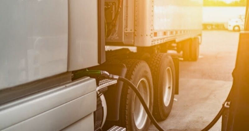 Aumento do biodiesel preocupa transporte rodoviário sobre durabilidade dos caminhões