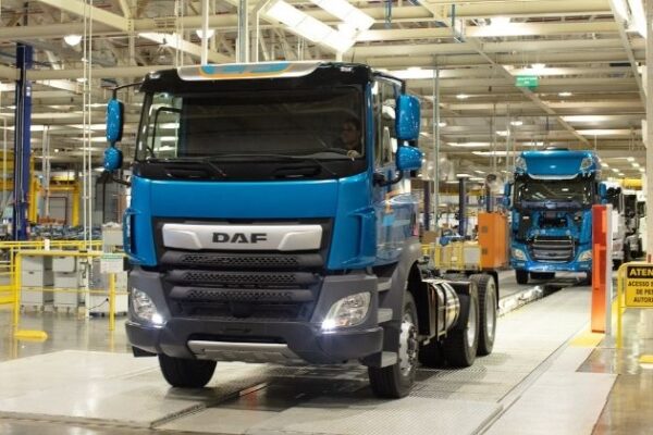 Exportações de veículos em alta impulsionam produção automotiva no Brasil, aponta Anfavea
