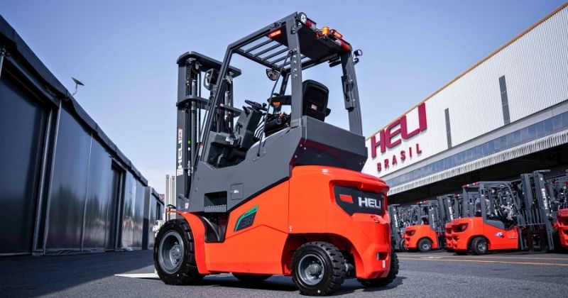 Heli Brasil lança empilhadeira elétrica inédita na Logística do Futuro com foco em segurança
