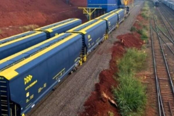 MRS Logística inicia operação ferroviária no novo terminal intermodal de açúcar em Pederneiras/SP
