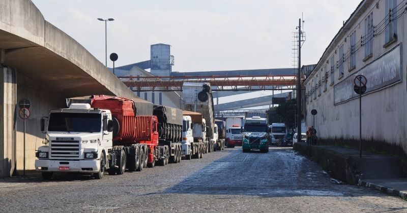 APS lança licitações para construção de condomínios logísticos com pátios de caminhões no Porto de Santos