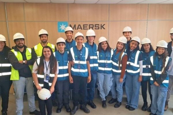 Maersk abre inscrições para o Programa Formare 2026 em Santos com curso gratuito de logística e administração