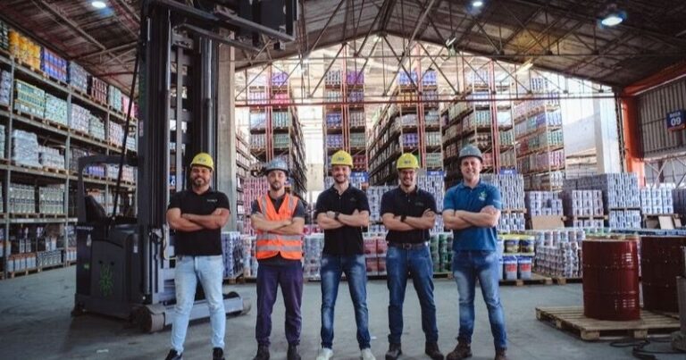 Tintas Eucatex adota empilhadeiras elétricas da Tria com bateria de lítio Tintas Eucatex adota empilhadeiras elétricas da Tria com bateria de lítio