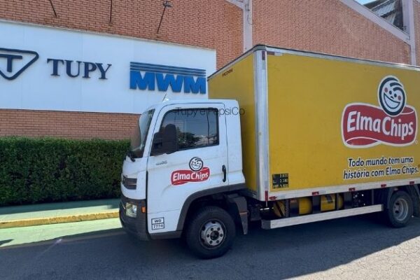 Tupy e PepsiCo transformam caminhão a diesel em veículo movido a biometano na frota logística