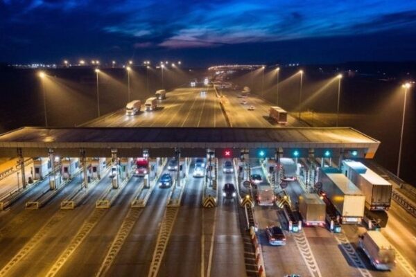 Vale-pedágio eletrônico: entenda as mudanças que prometem transformar o transporte rodoviário de cargas no Brasil