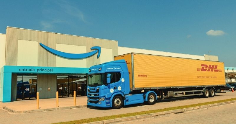 Amazon, DHL e Scania iniciam teste com caminhão elétrico em transporte de longa distância