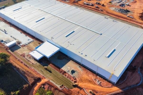 CEVA Logistics e Iveco Group inauguram novo centro de distribuição em Pouso Alegre (MG)