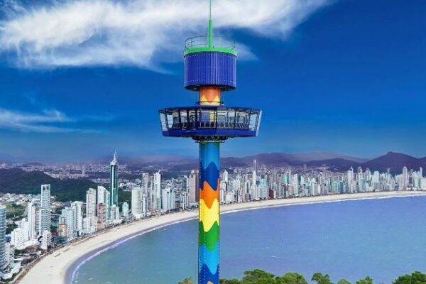 Next Shipping conduz operação logística internacional para trazer a Super Gyro Tower ao Brasil