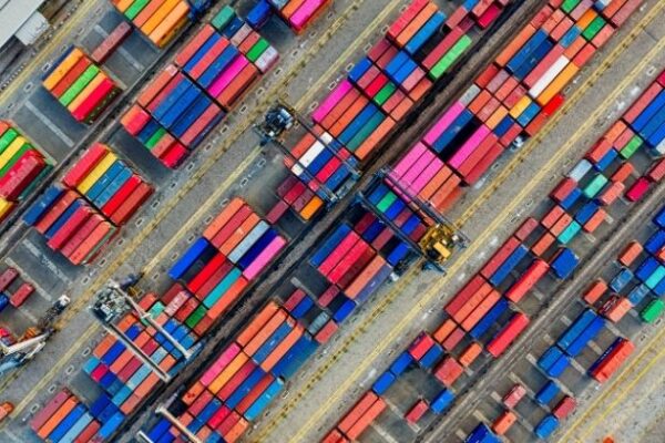 STJ define que demurrage tem natureza de cláusula penal e impõe limites à cobrança, comenta advogado