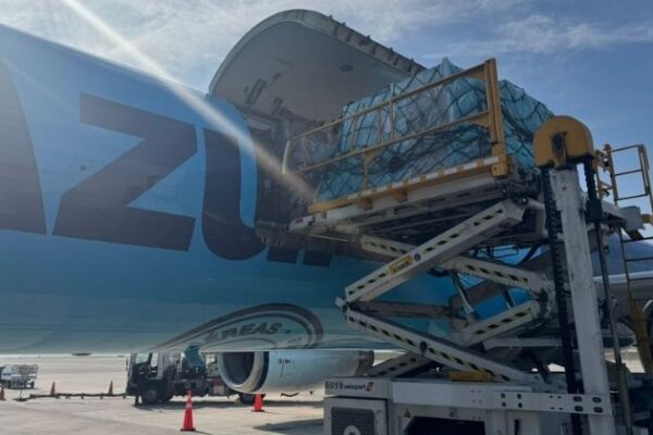 Azul Cargo Express prevê transporte de 6,5 mil toneladas de cargas no Natal de 2025