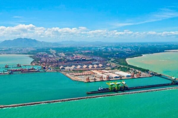 Blue Terminals e Vports firmam contrato para implantação do Terminal de Granéis Líquidos em Praia Mole