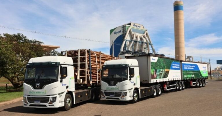 Bracell investe R$ 3,5 mi em caminhões elétricos de 74t para transporte de madeira e celulose Bracell investe R$ 3,5 mi em caminhões elétricos de 74t para transporte de madeira e celulose