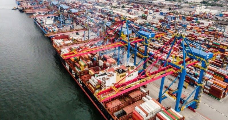 Guerra tarifária deve impactar o comércio exterior brasileiro a partir de 2026