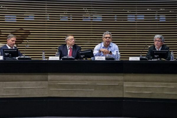 Sem inovação e qualificação, Brasil pode perder a corrida da eficiência logística, aponta PAINEL 2025
