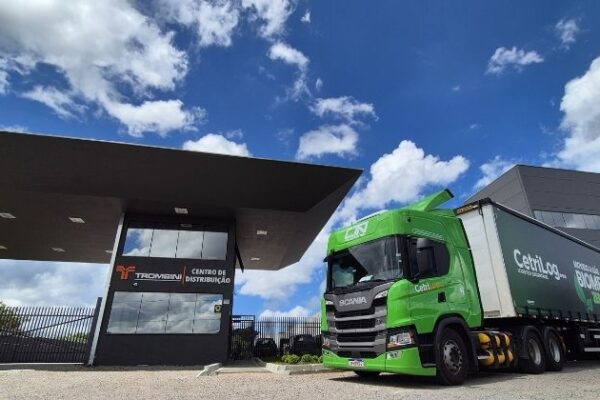 Trombini e CTN avançam na logística verde com caminhão a biometano