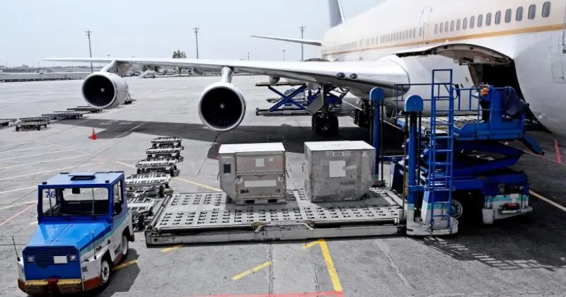 Demanda por carga aérea cresce 5,5% em novembro de 2025, aponta IATA