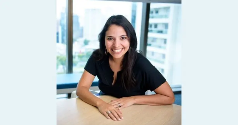 Loggi inicia transição de liderança com Viviane Sales como nova CEO