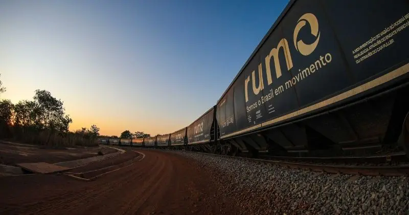 Rumo recebe financiamento do BNDES para investir em locomotivas híbridas e vagões-tanque