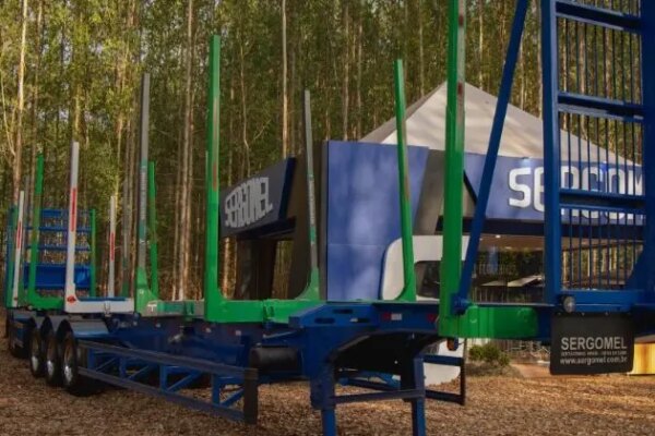 Sergomel apresenta Super Bitrem florestal para otimizar transporte rodoviário de madeira