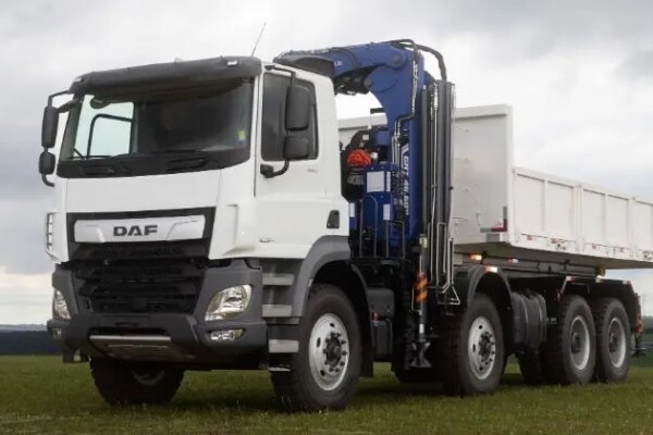 DAF CF Mineração 8x4 é customizado para operação de extração de ouro no Suriname