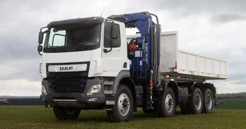 DAF CF Mineração 8x4 é customizado para operação de extração de ouro no Suriname