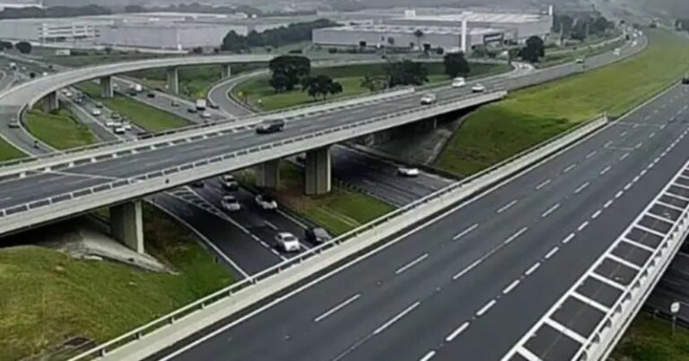 Motiva Autoban estima quase 3 milhões de veículos na Operação Carnaval nas rodovias Anhanguera-Bandeirantes em São Paulo, SP