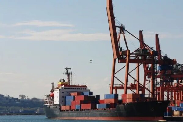Porto de Santos cresce em volume de cargas e pressiona logística no sistema Anchieta-Imigrantes