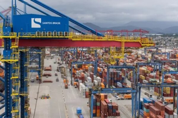 Santos Brasil inicia serviço Ásia-América do Sul no Tecon Santos com operação da HMM e ONE