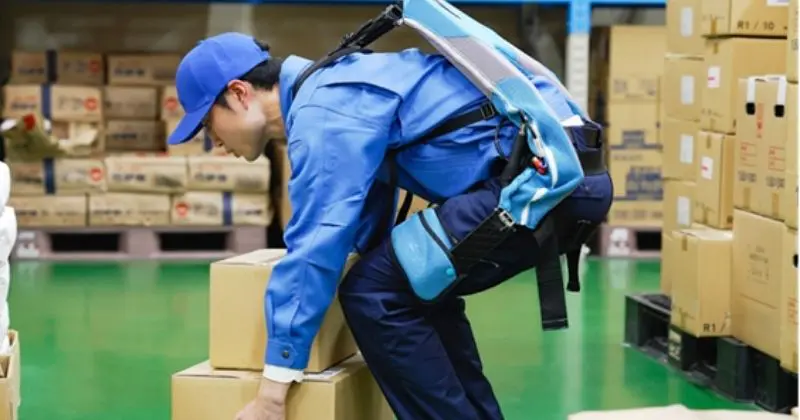 Tecnologias ergonômicas reduzem afastamento de trabalhadores em operações de armazenagem