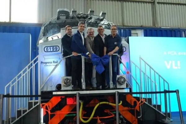 VLI e Progress Rail celebram recebimento de locomotivas para operação na Ferrovia Centro-Atlântica