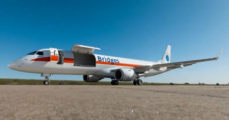 Cargueiro E190F da Embraer entra em operação comercial com a Bridges Air Cargo na Europa