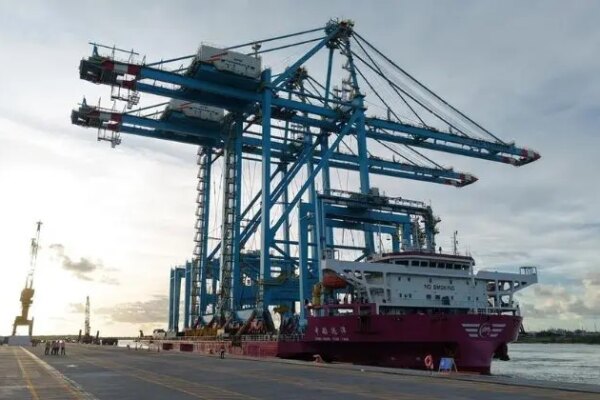 Chegada de equipamentos acelera obras do APM Terminals Suape, primeiro terminal eletrificado da América Latina