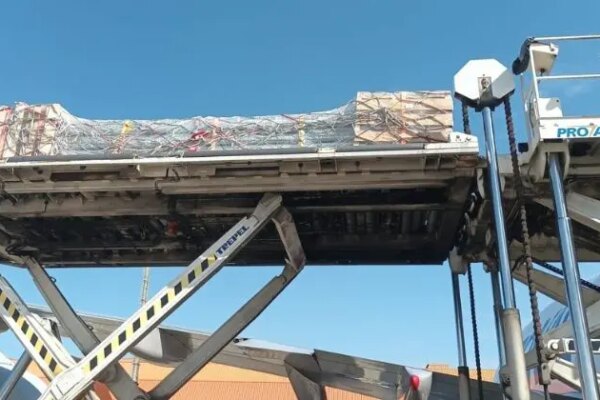 Em operação de carga aérea especial, DHL Global Forwarding transporta equipamentos para ponte estaiada em Angola
