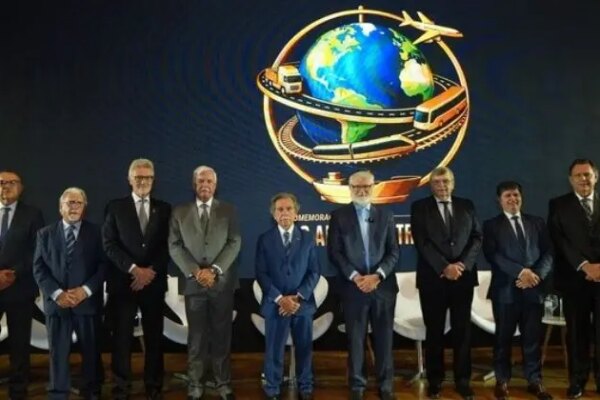 FuMTran celebra 30 anos e homenageia lideranças que marcaram a história do transporte no Brasil