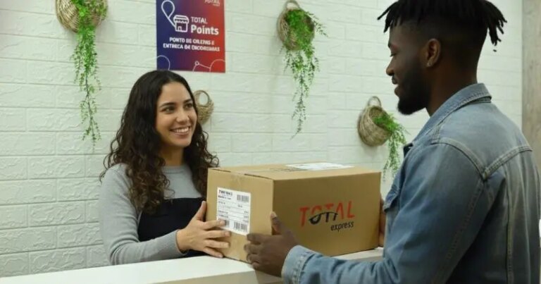 Total Express e Melhor Envio firmam parceria para impulsionar a logística de pequenas e médias empresas
