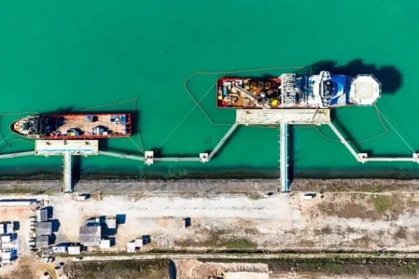 Vast e HIF Global assinam acordo para tancagem de e-Metanol no Porto do Açu, RJ