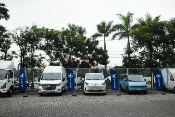 Veículos comerciais elétricos avançam no Brasil com sete novos modelos da Foton
