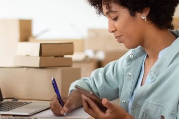 Demanda de PMEs ultrapassa 30 milhões de envios e impulsiona logística no e-commerce, aponta Melhor Envio