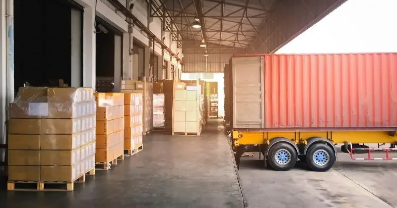 Galpões logísticos avançam com alta demanda do e-commerce, aponta Cushman & Wakefield